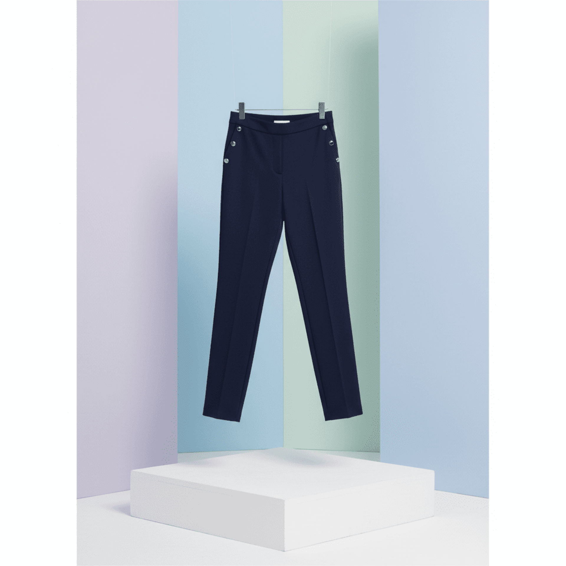 PANTALON MARINO CON BOTONES - 2