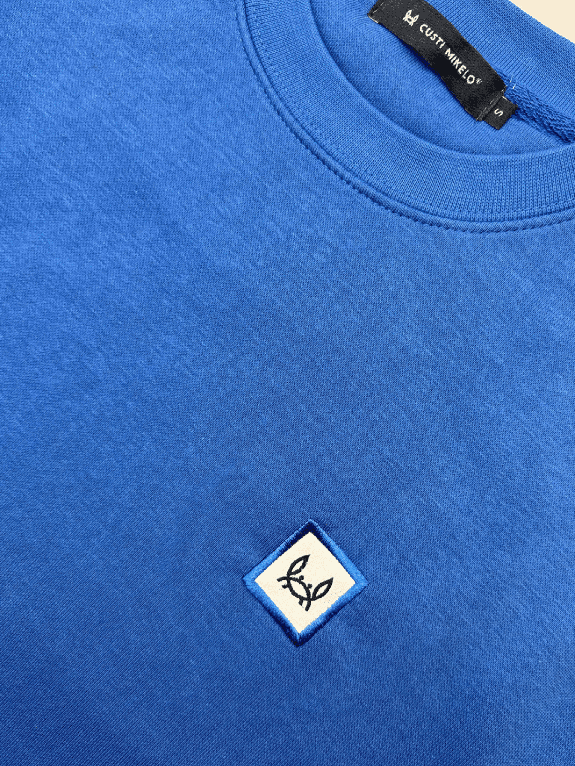 SUDADERA BÁSICA PARCHE AZUL TINTA - 3