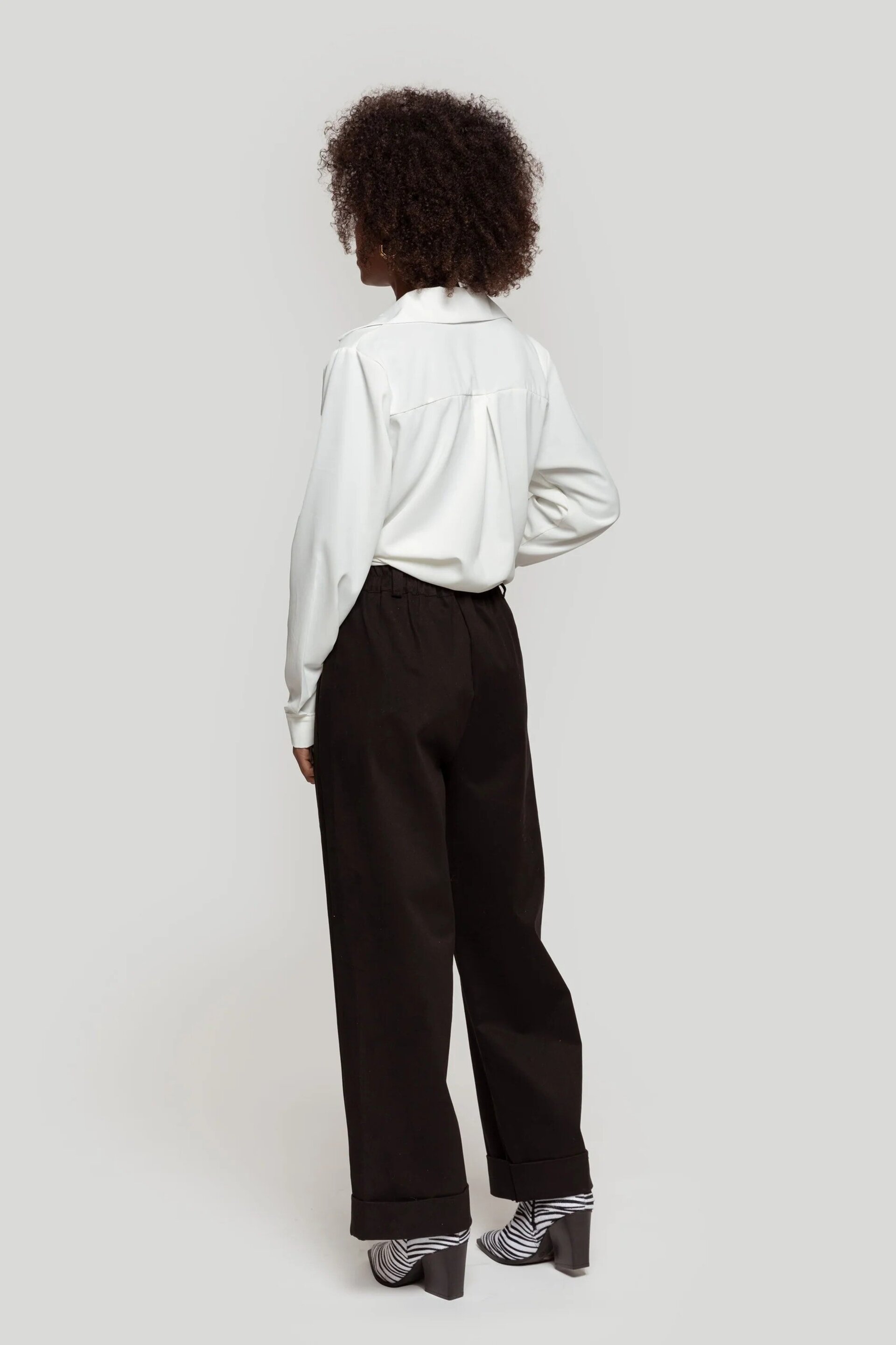PANTALÓN AMPLIO NEGRO - 3