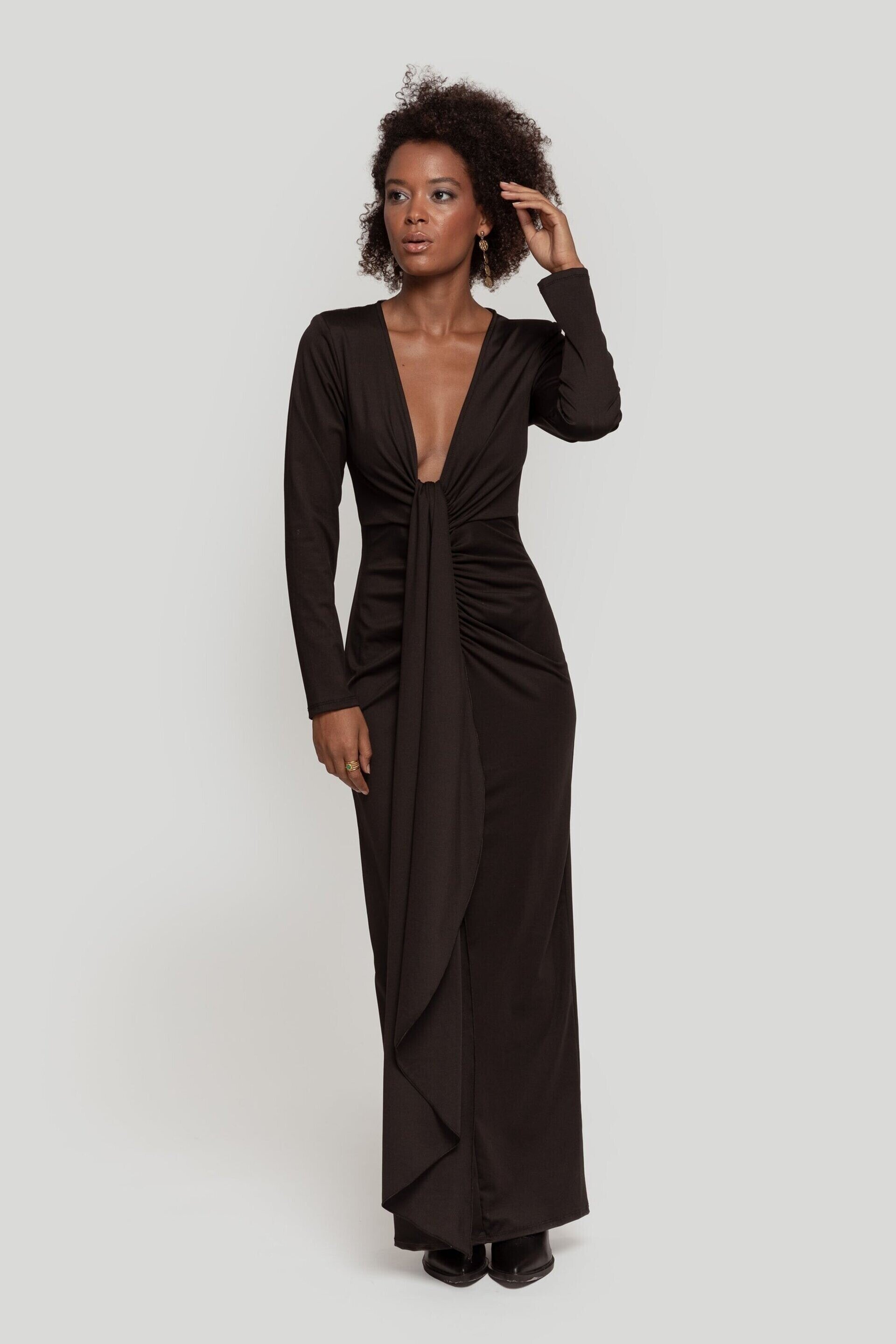 VESTIDO ESCOTE NEGRO - 4